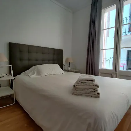 Cozy Apartment In Gracia Barcelona Exterior photo
